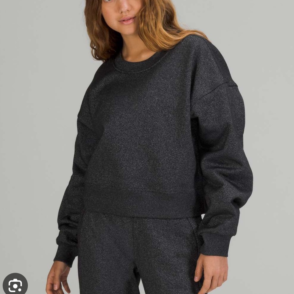 Lululemon Perfectly Oversized Cropped Crew *Spark
Black 6 VEUC